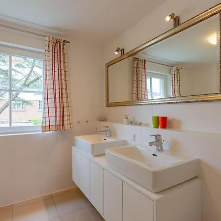 Olhoern Penthouse *